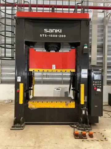 出售Sanki Sekio 200吨成型压力机和生产线三坐标定位器【泰国】